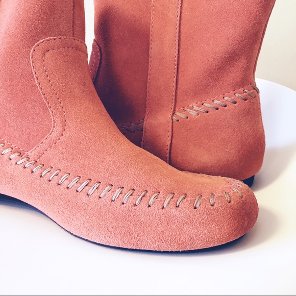 Latigo Shoes - Latigo | Coral suede moccasin-style ankle booties